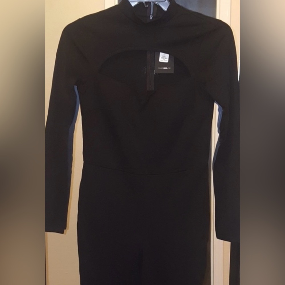 Fashion Nova Ladies Stylish Black Jumpsuit with Zipper; Large - Picture 3 of 3